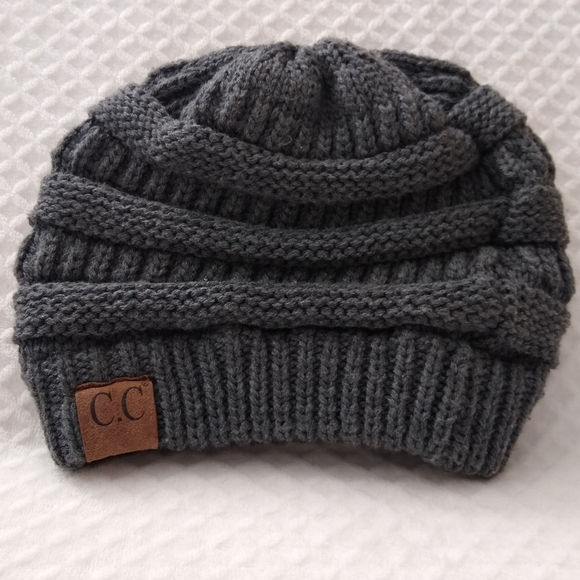 C.C Exclusive Classic Dark Grey Unisex Beanie Hat Cozy Warm One Size - Picture 1 of 8